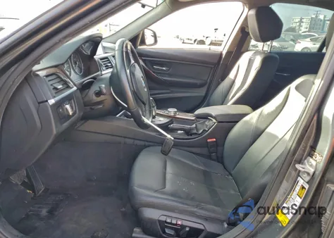 2015 BMW 320 I z USA, uszkodzony, nr VIN WBA3B1G5XFNT04265